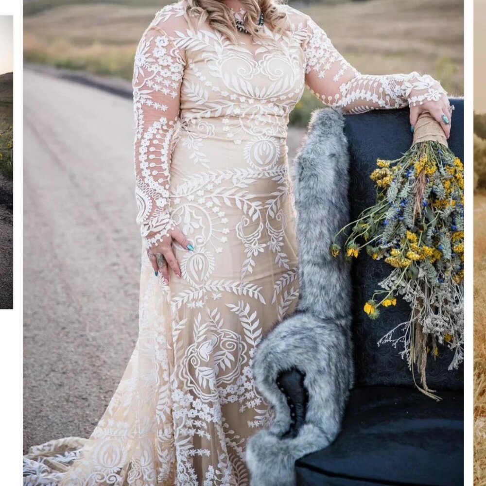 Beautiful plus size Wedding dress. NWT